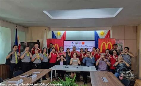 peso pasay|Pasay Mayor Rubiano instructs PESO to provide more jobs.